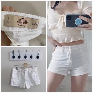 Highwaisted White Shorts